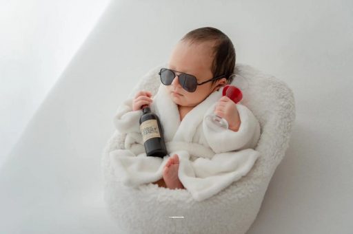 海安宝宝嘴唇上翘